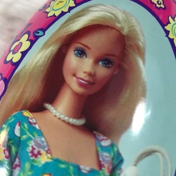 Set of 3 Vintage Barbie Russell Stover Candies Tins - Picture 5 of 10